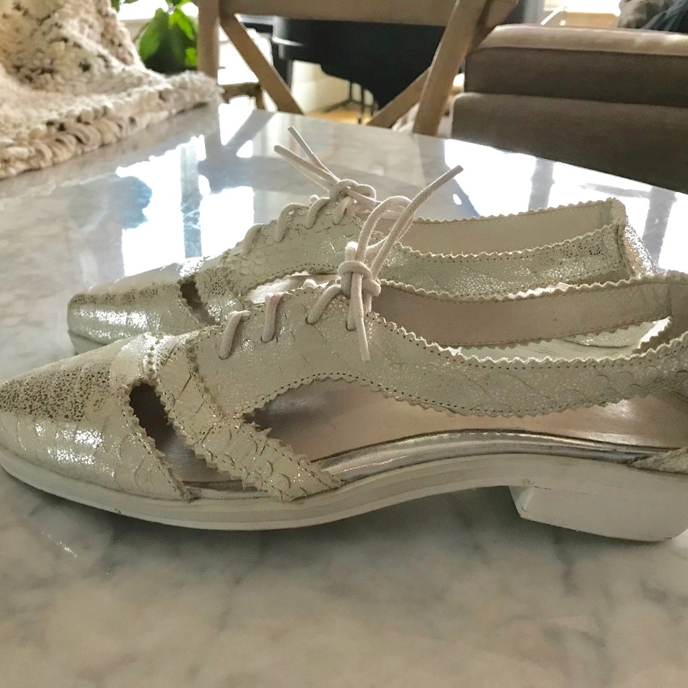 ALEXANDER WANG SILVER METALLIC OXFORDS FLATS 38